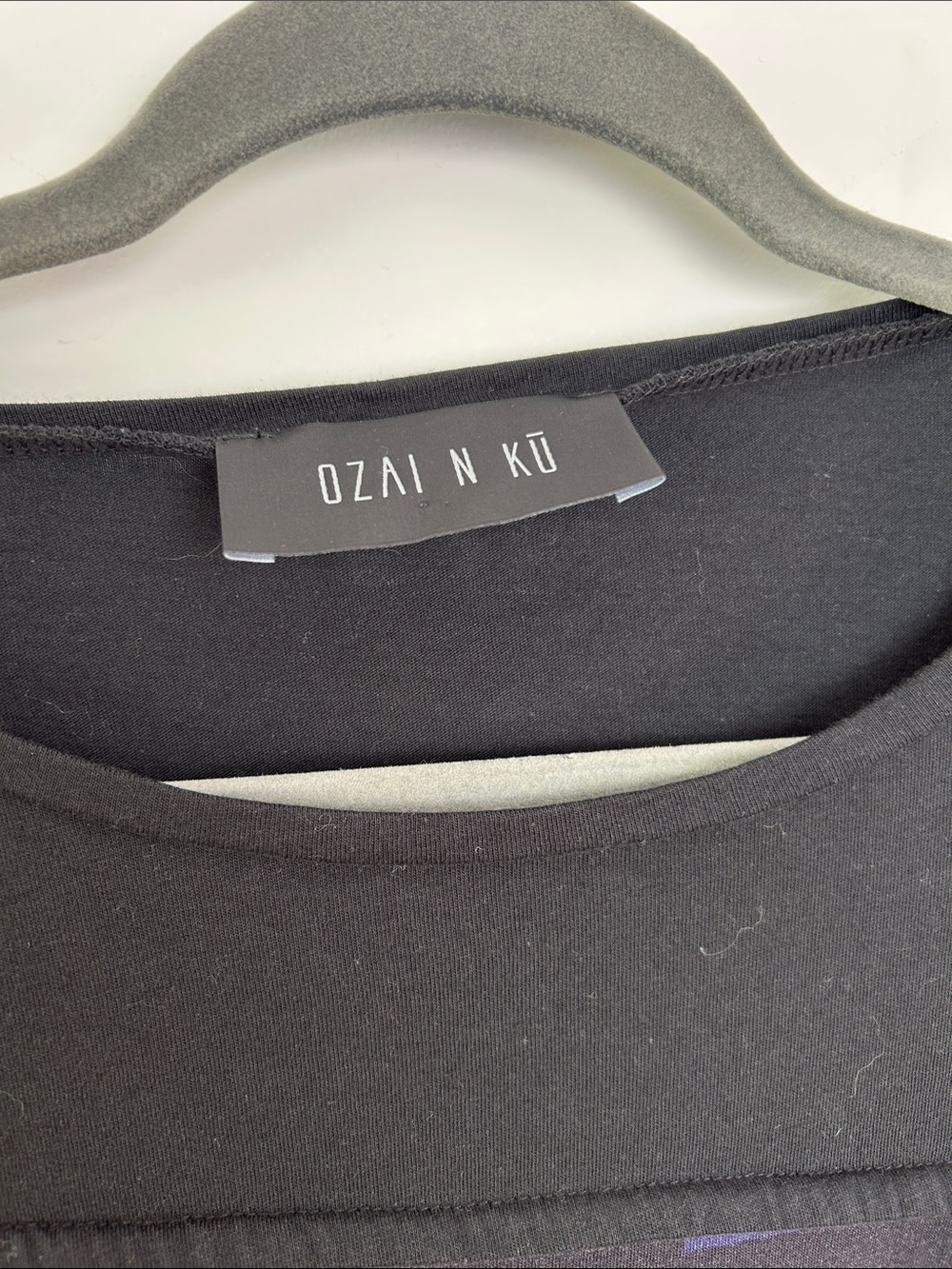 Ozai N Ku|Black Short-Sleeve Patterned Women’s Top sz M - Picture 3 of 5